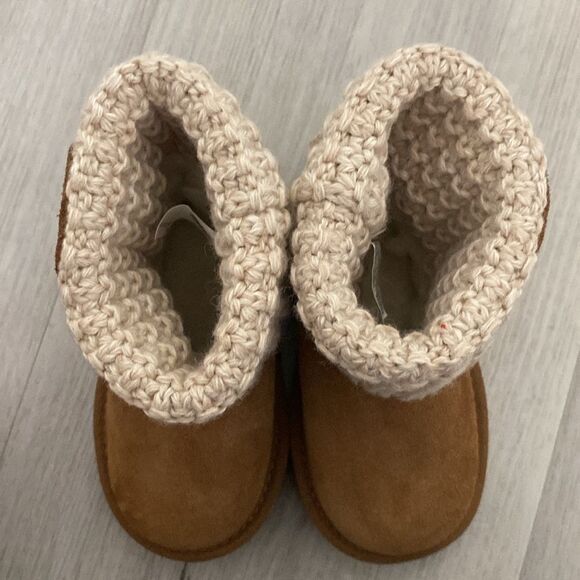 NEW- UGG- Classic Solene Mini-Chestnut- Toddler size 6 - Picture 5 of 11